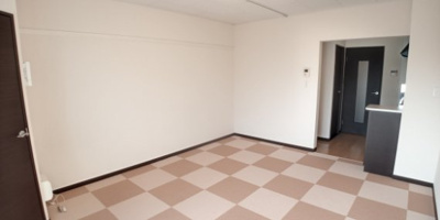 【居間・リビング】 | レオネクストサンビレッジ | こちらの居間で趣味の時間をお楽しみください