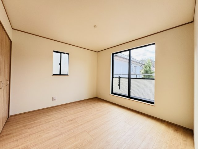 市川市本北方１丁目新築戸建【中山小学校：8分】の寝室|6.56帖寝室