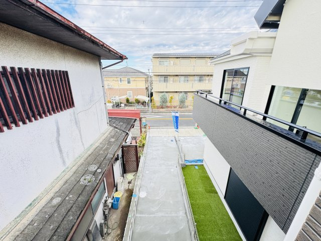 市川市本北方１丁目新築戸建【中山小学校：8分】の展望|6.12帖洋室前バルコニーより道路側眺望