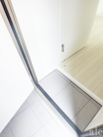 QUQURI KOENJI(ククリ コウエンジ)の玄関