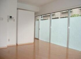 ザ・ヒルズ代々木上原の居間・リビング