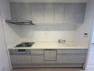 【キッチン】 | サンパーク南明町 | キャンペーン対象物件です♪詳細は弊社ホームページもしくはスタッフまでお気軽にお問合せ下さいませ♪ お役に立てる自信があります♪