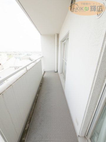 万葉ハイツ東加古川　9階のバルコニー