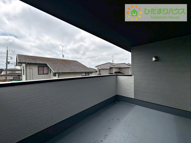 ひたちなか市高場6期　新築戸建　2号棟のバルコニー|広々としたバルコニー。お洗濯物もぜーんぶ干せちゃいます！！