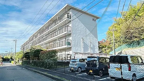 醍醐上ノ山団地Ａ３の外観