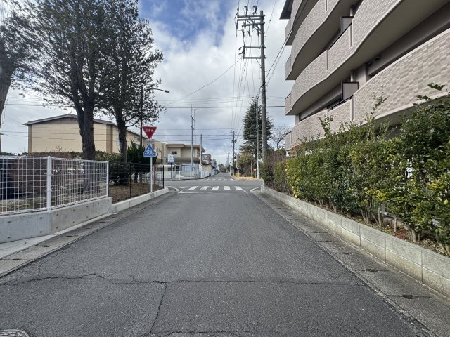 想定年間賃料150万　想定利回り8.33％　鉄骨鉄筋コンクリート造の周辺