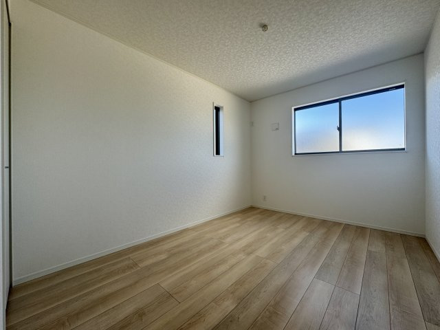 中央区舞阪町舞阪　第1　2号棟の洋室|2階　約6帖の洋室です。