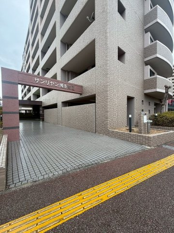 【エントランス】 | サンリヤン博多南Ⅲ