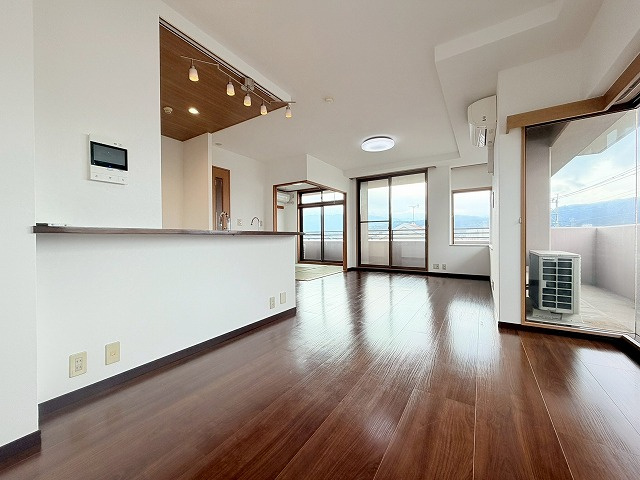 【居間・リビング】 | サンリヤン博多南Ⅲ