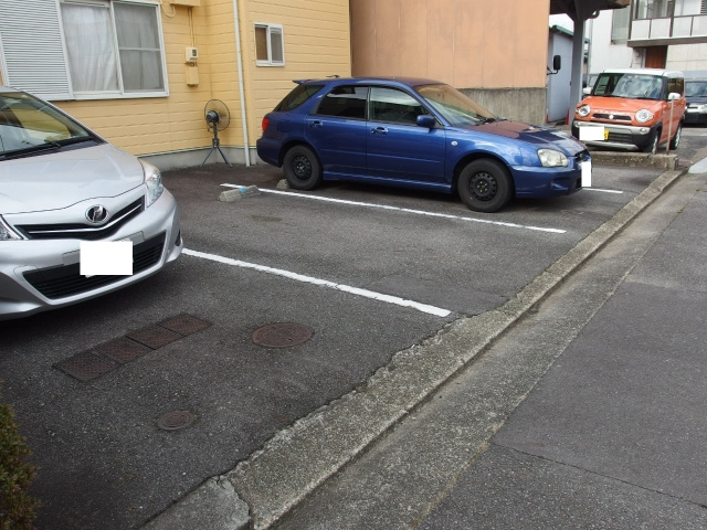 リバーパーク（板屋町）の駐車場