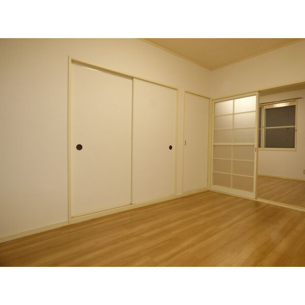 リバーパーク（板屋町）の居間・リビング