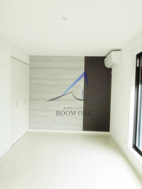 モダンエレーナ鶴見の居間・リビング|洋室のお部屋です。