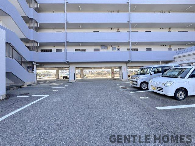 グランピア新宮の駐車場