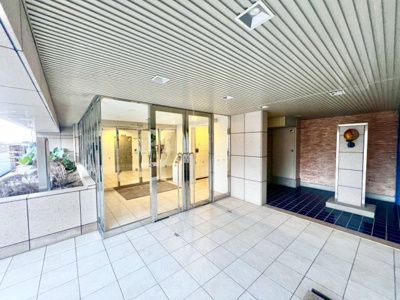 【エントランス】 | ラフィーナ堺・光明池