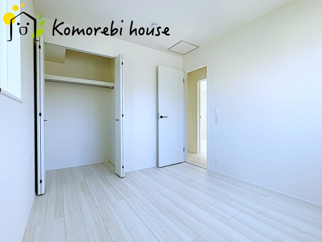 上尾市瓦葺　02期　新築一戸建て　リナージュ　01の収納|たっぷりとした収納スペースです