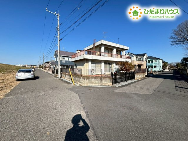 熊谷市久下　中古一戸建ての前面道路含む現地写真