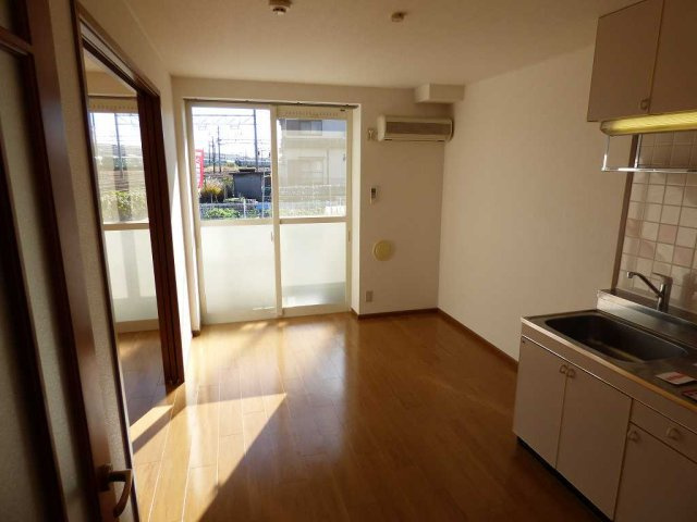 オーク鶏冠井の内装