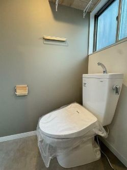 【トイレ】 | 池袋本町1丁目住宅 | 落ち着いた色調のトイレです