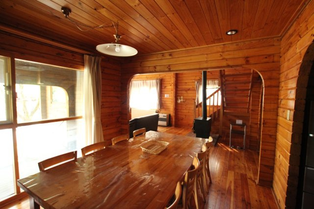 名鉄別荘地エリア　ログハウスの内装