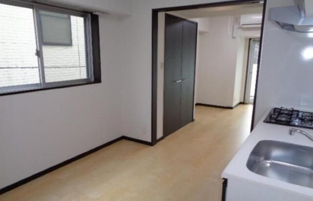 ジェノヴィア御徒町スカイガーデンの居間・リビング