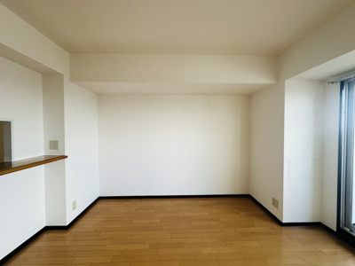 【居間・リビング】 | エステム堺萩原天神 | お客様が安心して物件探しが出来るよう心がけております！お気軽にお問い合わせください！！