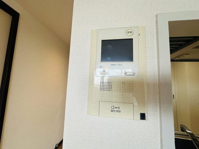 【防犯設備】 | エステム堺萩原天神 | 【TVモニター付きインターフォン】 防犯設備として欠かせないTVモニター付きインターフォンがあります♪