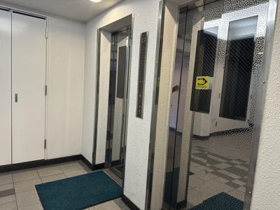 【その他共用部分】 | エステム堺萩原天神 | 【エレベーター】荷物が多い日も楽々にお部屋に持っていけますね！