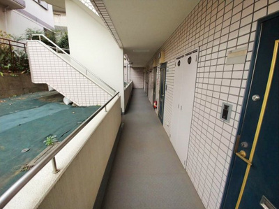 【ロビー】 | ガーデン東白楽