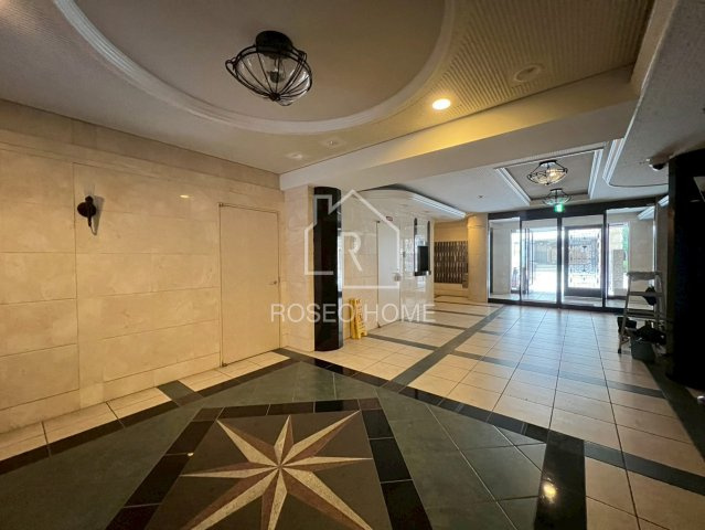 プレサンス本町プライムのロビー