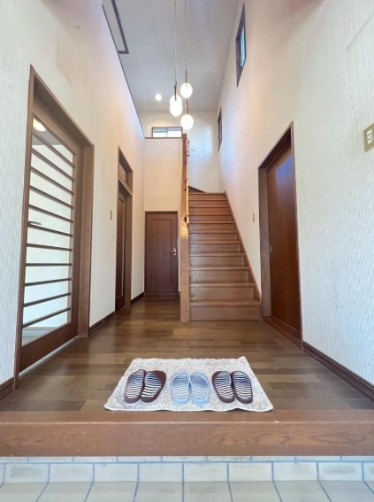 神戸市西区桜が丘東町5丁目の玄関|明るい光が入り込む、すっきりとした印象の玄関です♪