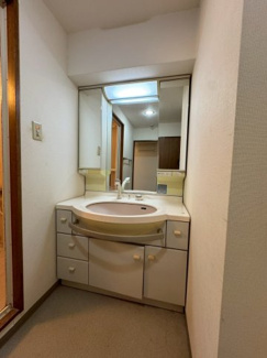 【独立洗面台】 | シンフォニアみなみが丘C棟 | 当日や夜間でもご案内可能でございます♪
お気軽にお問い合わせくださいませ！