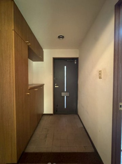 【玄関】 | シンフォニアみなみが丘C棟 | 当日や夜間でもご案内可能でございます♪
お気軽にお問い合わせくださいませ！