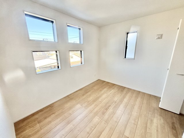 【仲介手数料無料／中川区】グラファーレ名古屋市港区藤高3期　3棟　新築戸建の洋室
