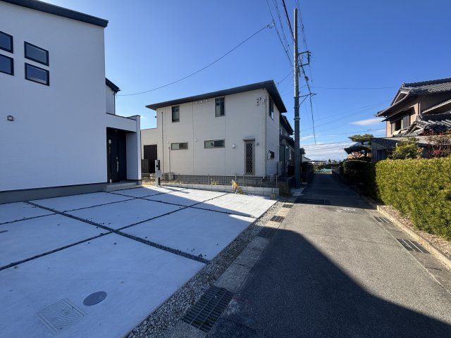 【仲介手数料無料／中川区】グラファーレ名古屋市港区藤高3期　3棟　新築戸建の前面道路含む現地写真