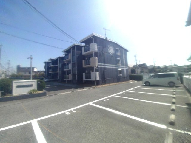 サンシャイン南別府の駐車場