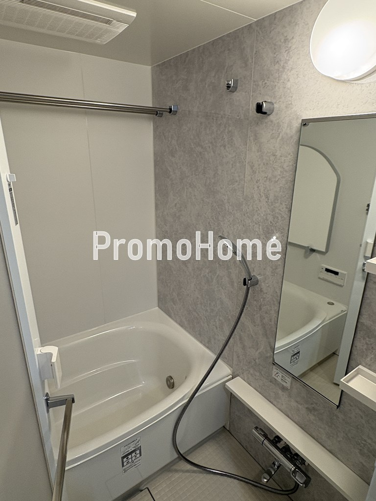 ラティエラ秋葉原の浴室