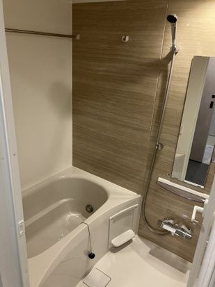 オープンブルーム尾久の浴室