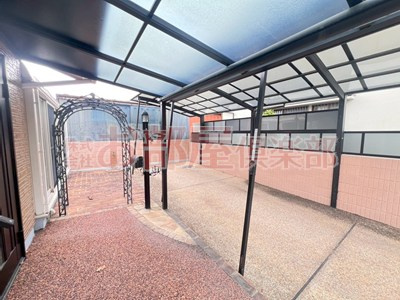 下村貸家の駐車場