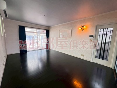 下村貸家の居間・リビング