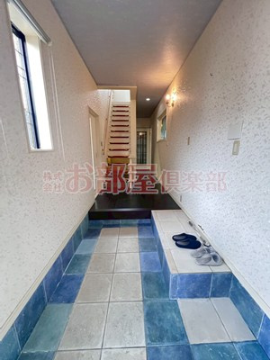 下村貸家の玄関