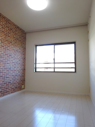 サンヨーレジデンスＢ棟の洋室|洋室５帖