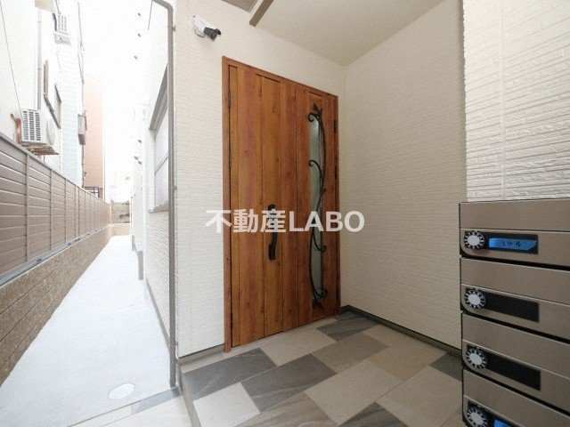 クリエオーレ衣摺Ⅰのエントランス