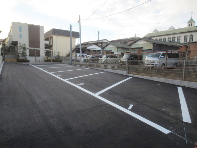 Ｃｈａｍｂｒｅｕｉｌ　シャンブレイユの駐車場|★敷地内駐車場★