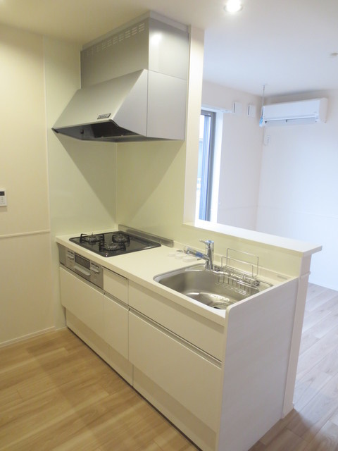 Ｃｈａｍｂｒｅｕｉｌ　シャンブレイユのキッチン|★グリル付きガス３口システムキッチン★