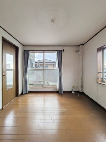 高羽町1丁目中古戸建の洋室