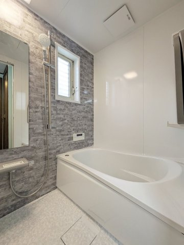 高羽町1丁目中古戸建の浴室