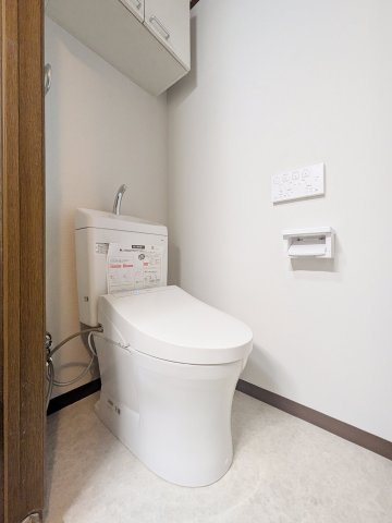 高羽町1丁目中古戸建のトイレ