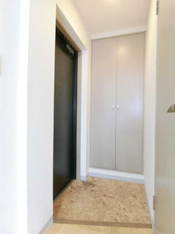 ソレイユ駒沢　眺望良好　礼金０　駒沢公園徒歩圏内の玄関