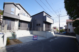 【外観】 | 【仲介手数料無料！！】日野市三沢4丁目　新築戸建て（全2棟）2号棟　5999万円 | 令和８年1月２３日撮影　建築中