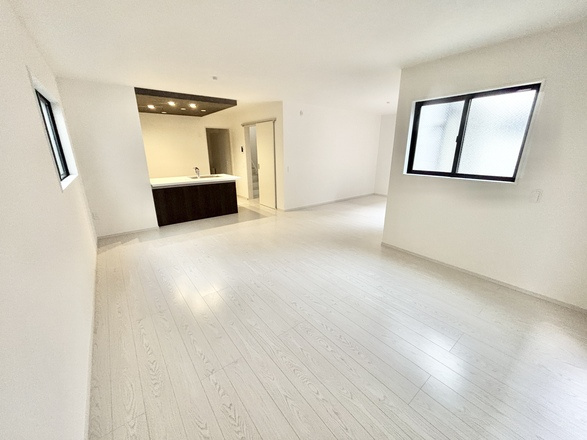 【仲介手数料無料／中川区】Terrechez名古屋市港区西川町1期　全４棟　新築戸建①の居間・リビング